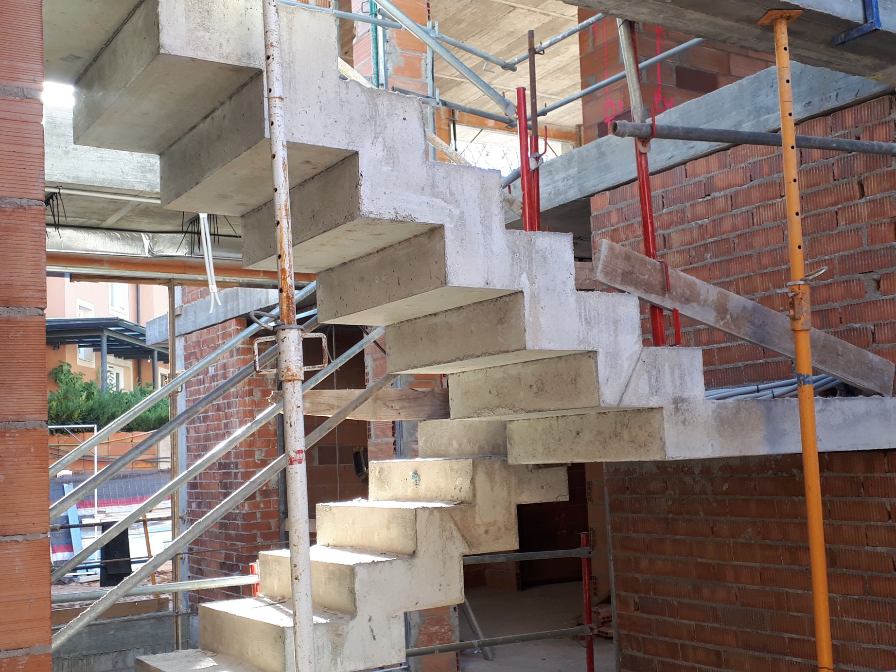 Escaleras de hormigon